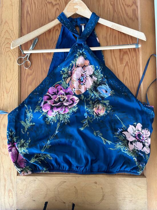 Free People Tops - Free People Blue Floral Cropped Halter Top Size M